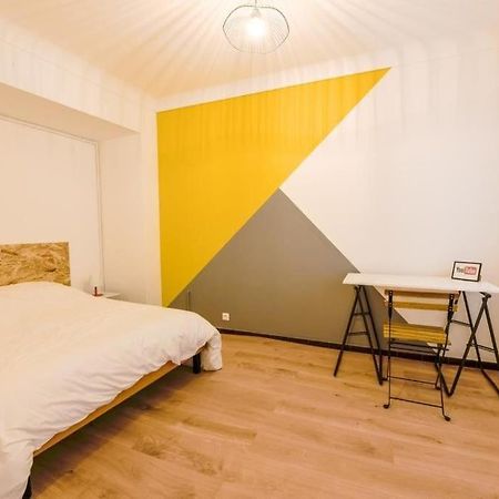 Charmant Logement Plein Pied Au Coeur Du Village Castelculier Esterno foto